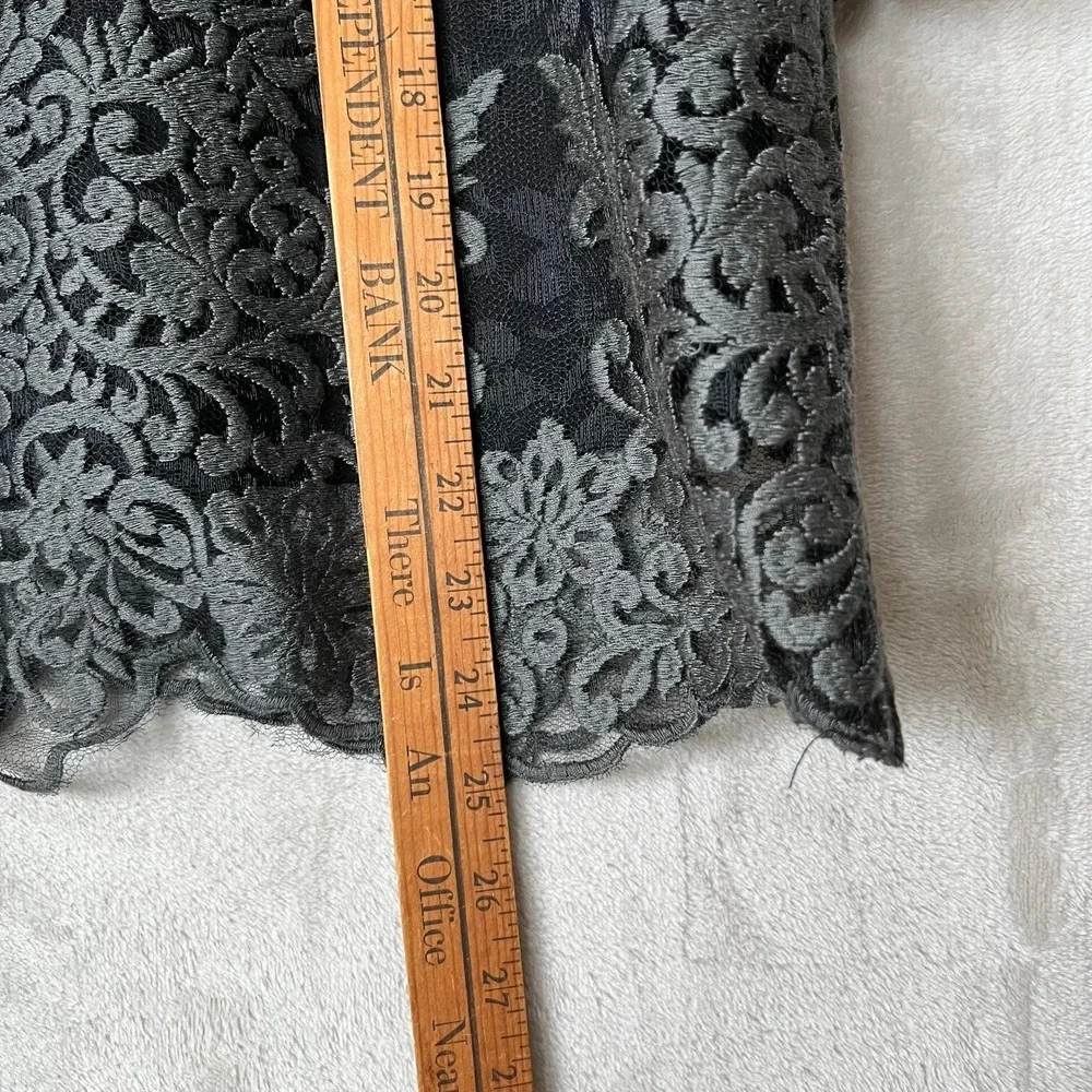 Carmen Marc Valvo Blouse Womens Medium Lace Overlay Half Bell Sleeve Goth Witchy - Picture 4 of 9